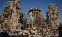 temple du Bayon : les tours à visages (Bouddha Lokeçvara ?) des sanctuaires